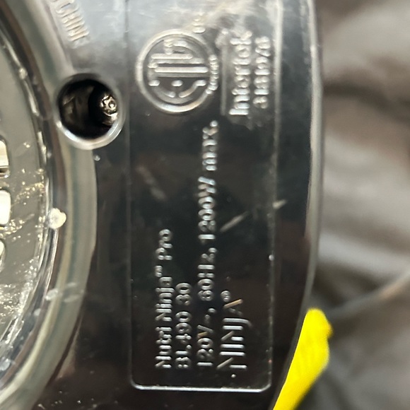 Ninja blender base. Pitcher not included. This is the original ninja works great - Picture 8 of 8